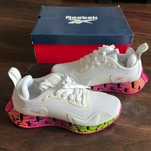 Reebok women’s zig dynamica sneakers, white, size 9